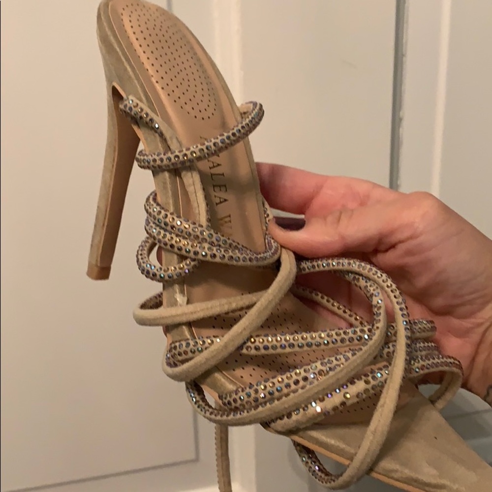 Heels - Picture 2 of 6